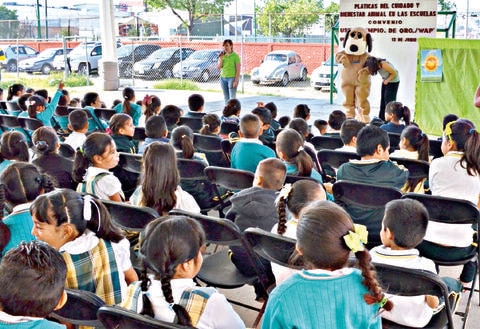 Promueve cuidado de mascotas