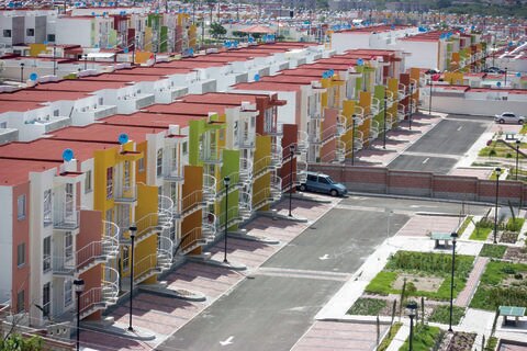 Existen 20 mil solicitudes de vivienda