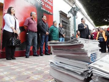 Entregan en SJR 55 licencias de operación a voceadores 