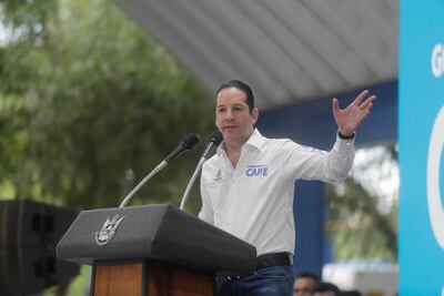 Francisco Domínguez Servién deslinda a AMLO de acusaciones en su contra