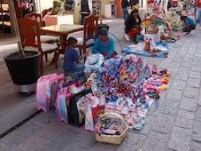 Otorgan 527 permisos a comerciantes por temporada de Semana Santa en el municipio de Querétaro