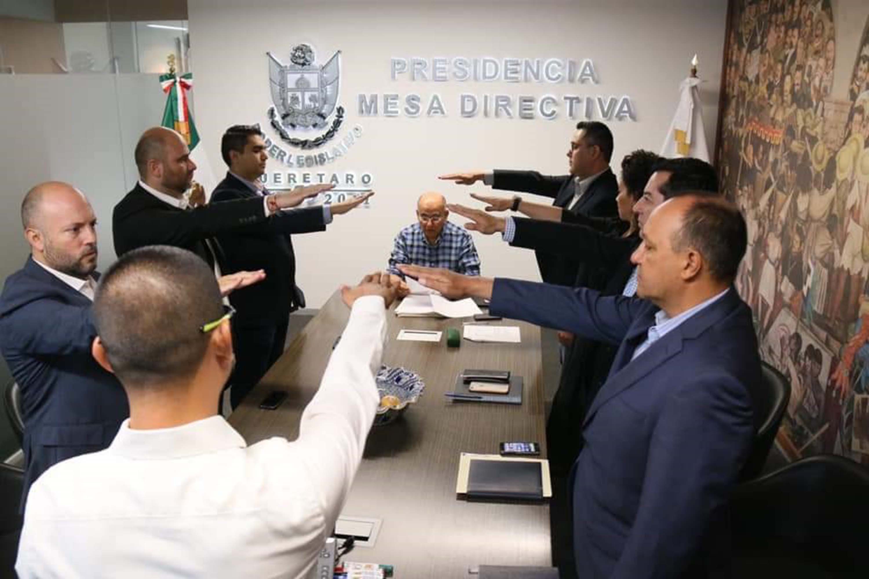 Instalan grupo de archivos legislativos