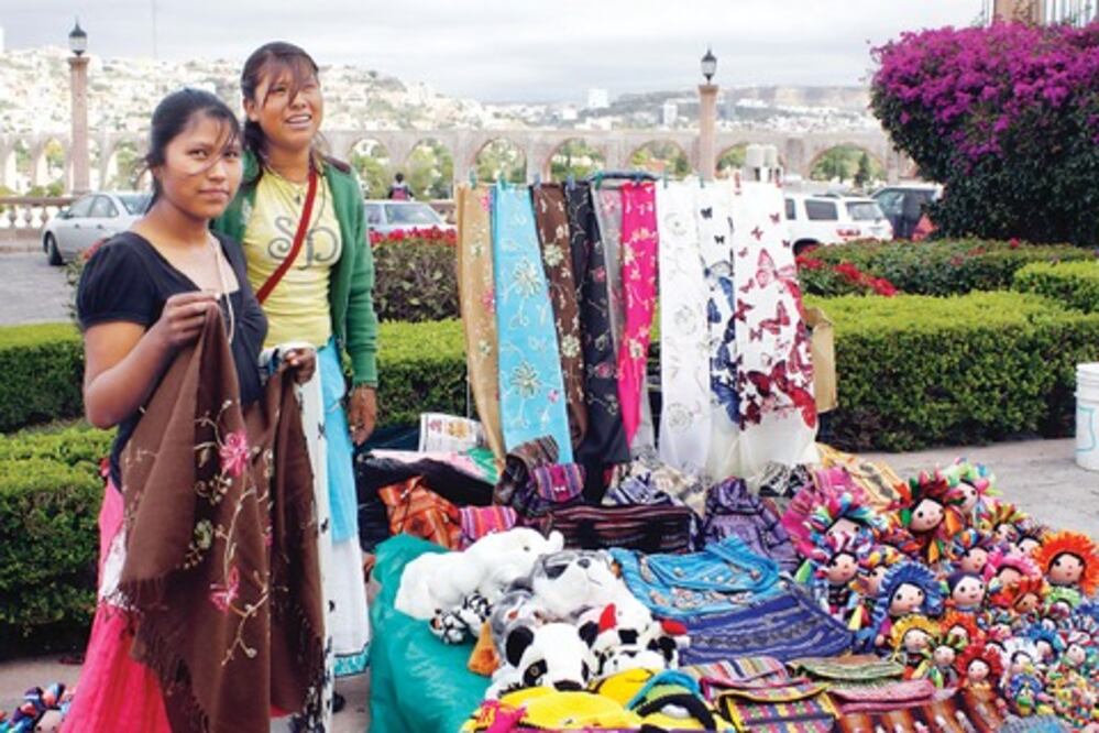 Planean centro artesanal indígena