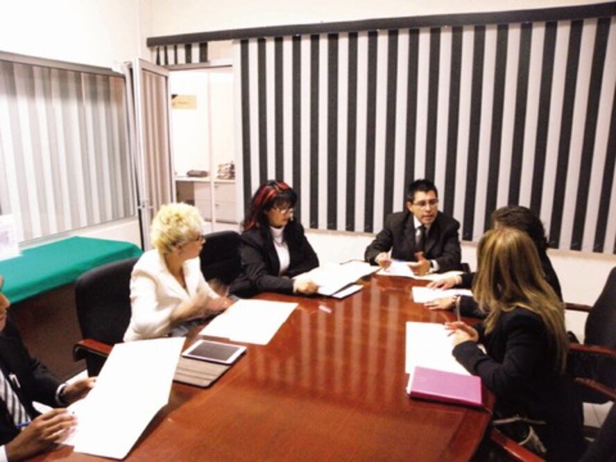 Abogadas verifican acciones de la PGJE