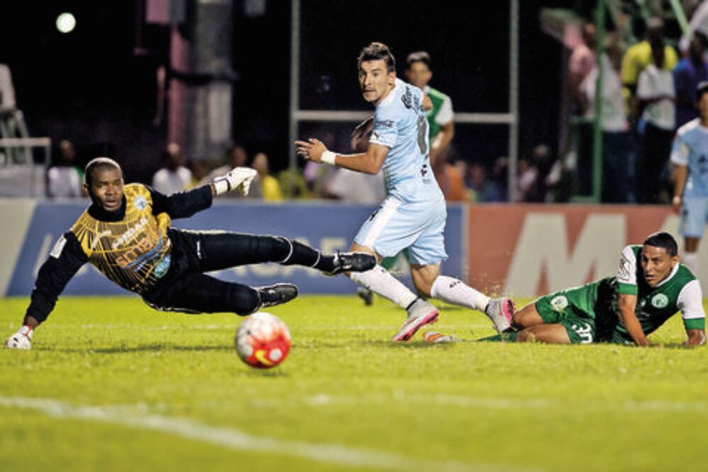 Molestia en Gallos por el empate en Belice