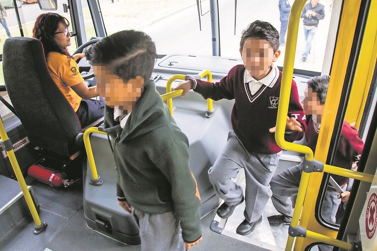 Llevan conocimiento al transporte escolar con “Cultura en ruta”