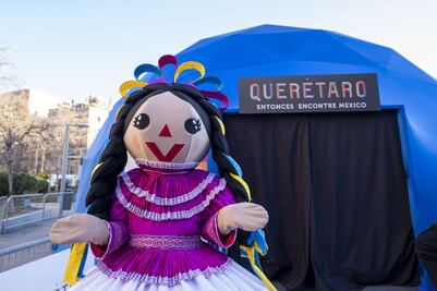 Lele suma sonrisas y se roba las miradas en Fitur