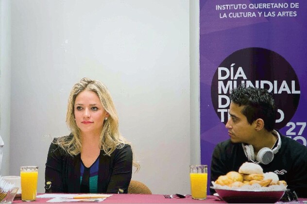 Necesaria Secretaría: Paulina Aguado