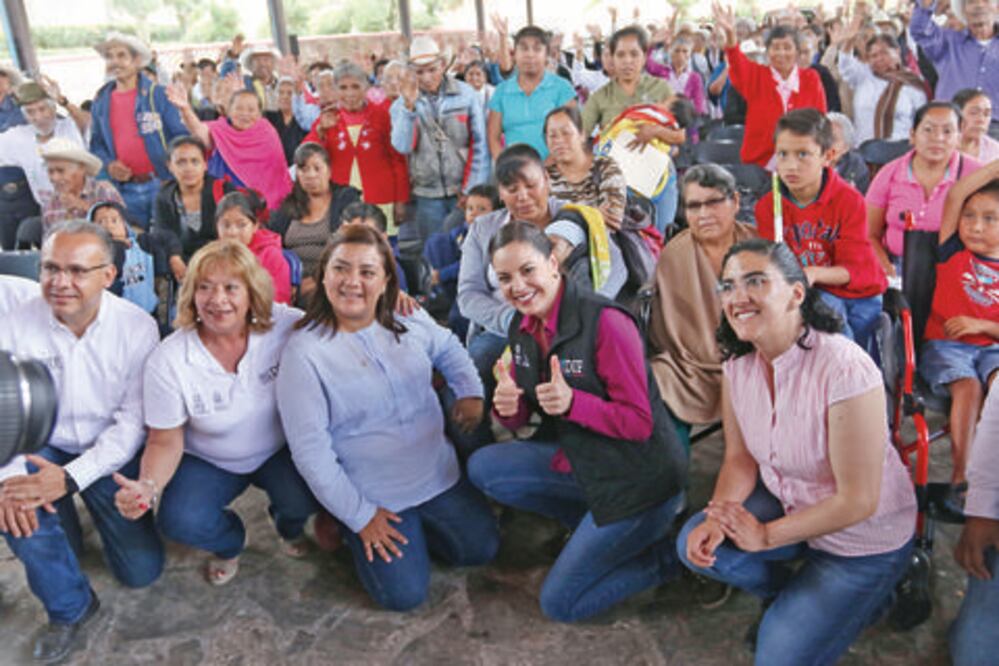 Piden agua, médicos y carreteras