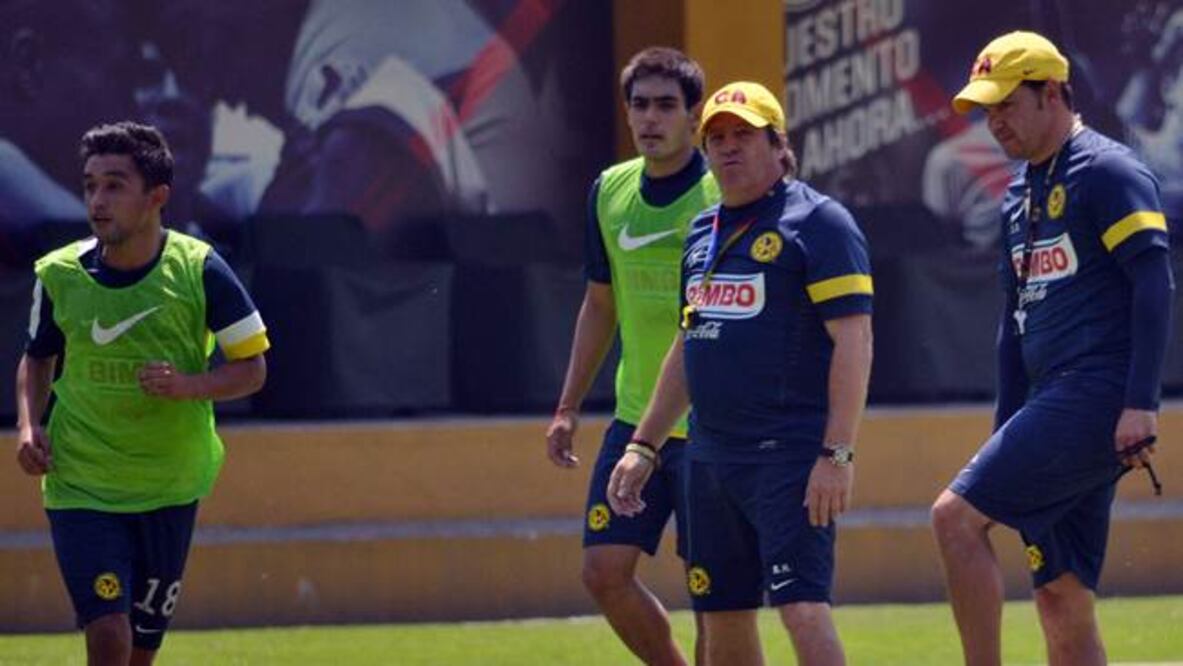 Las Águilas dominan a Galindo