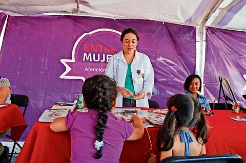 Resaltan talento de las mujeres