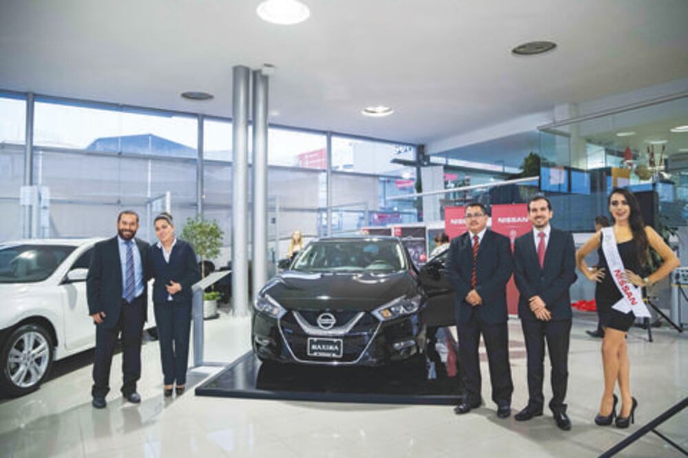 Nissan presenta el Maxima 2016