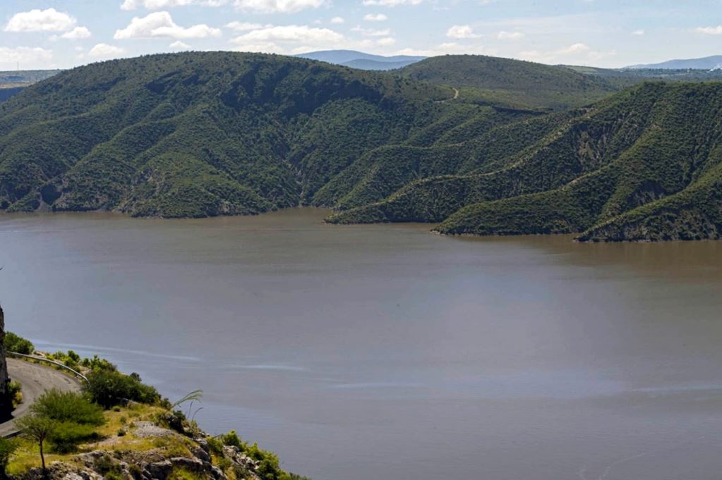 Prevén nuevo desfogue de la presa Zimapán; registra un 102% de su capacidad