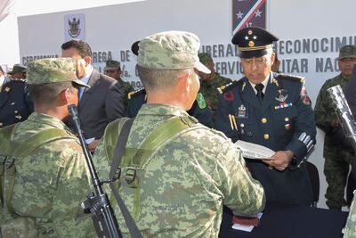 Concluyen adiestramiento militar 104 jóvenes