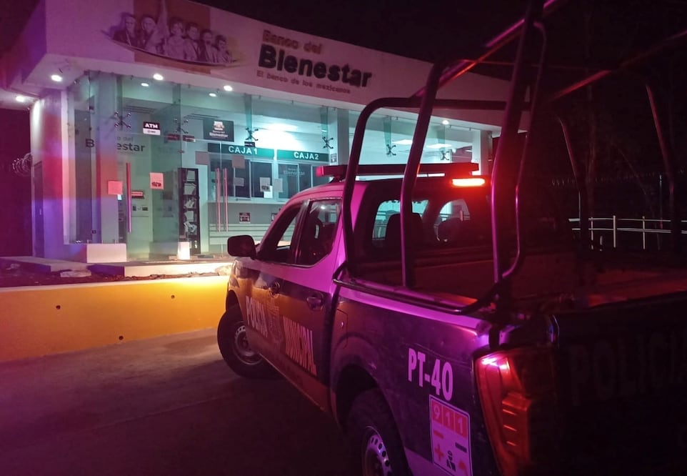 En Colón, Querétaro, detienen con 350 billetes a un gerente del Banco del Bienestar