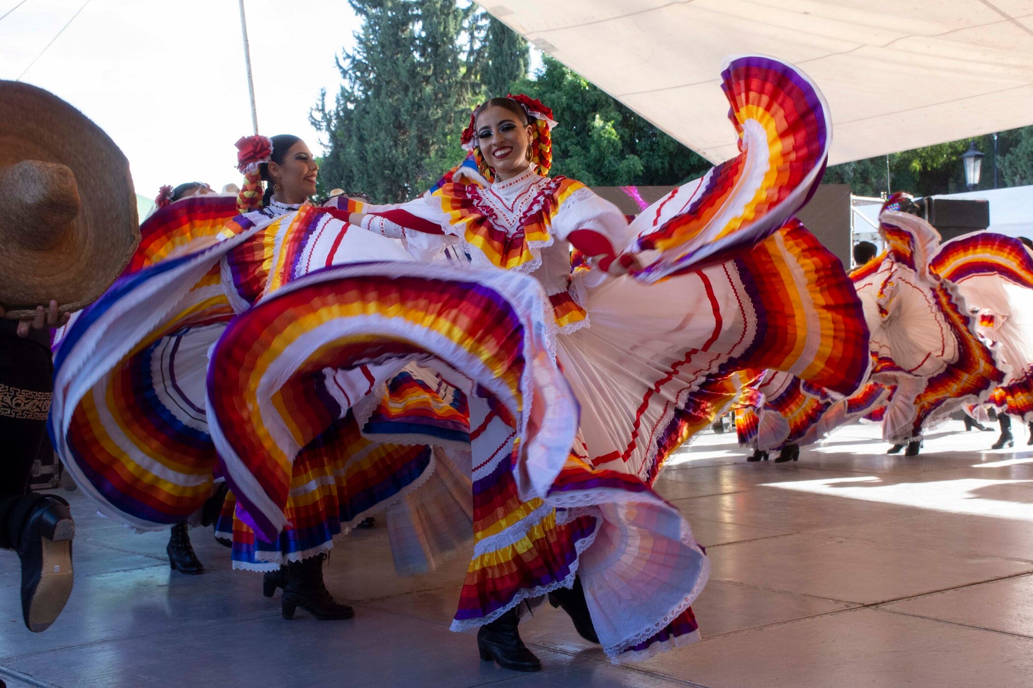 Unidos por la sabrosura del baile
