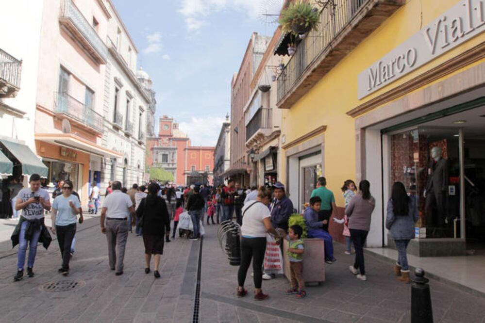 El presidente de la Asociación de Comerciantes Establecidos, Alfonso González Hurtado, señaló que ya comenzaron a realizar las primeras pruebas del botón en tres negocios del Centro Histórico (CÉSAR GÓMEZ. EL UNIVERSAL)