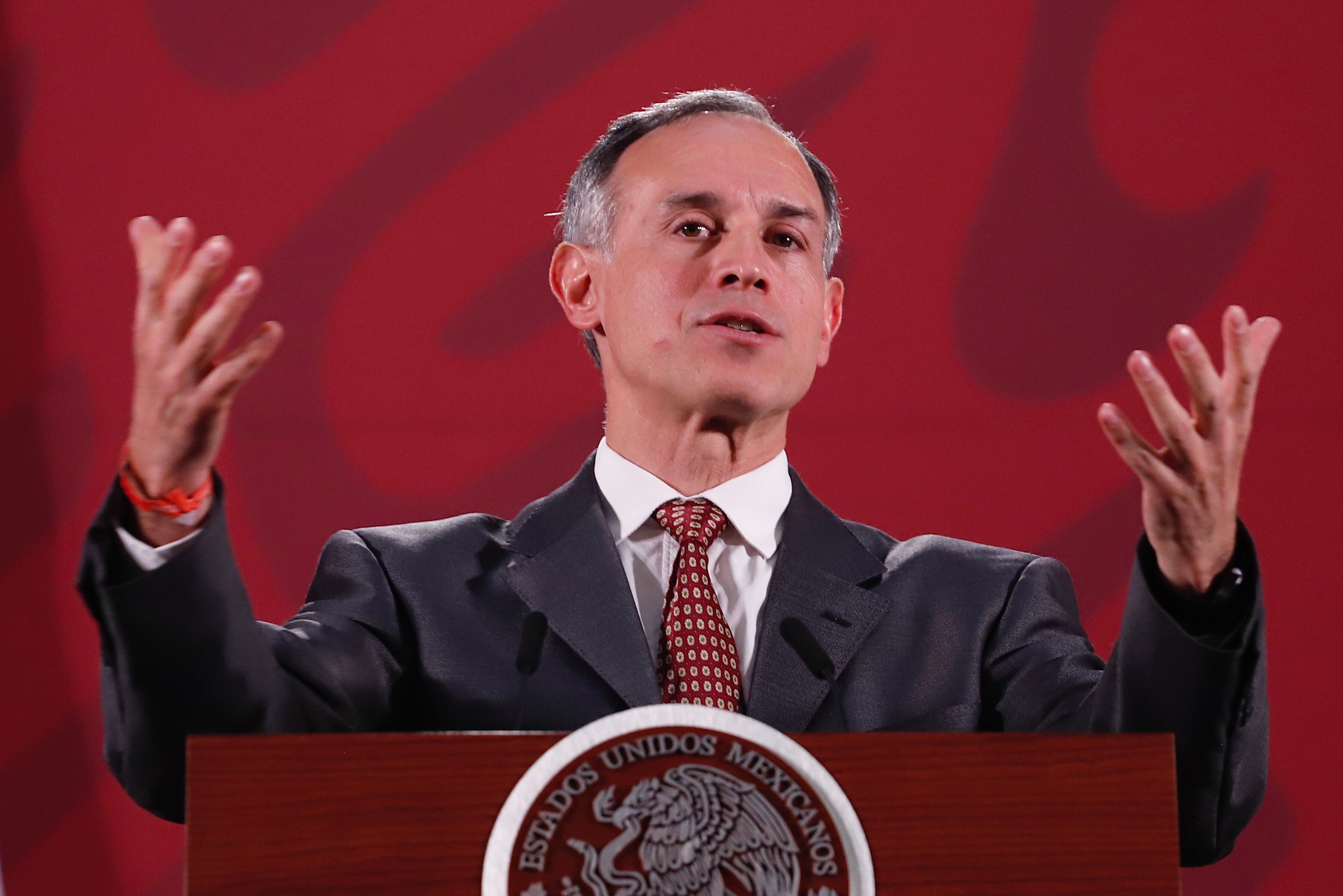 Universitarios reprueban dichos de López-Gatell sobre vacuna