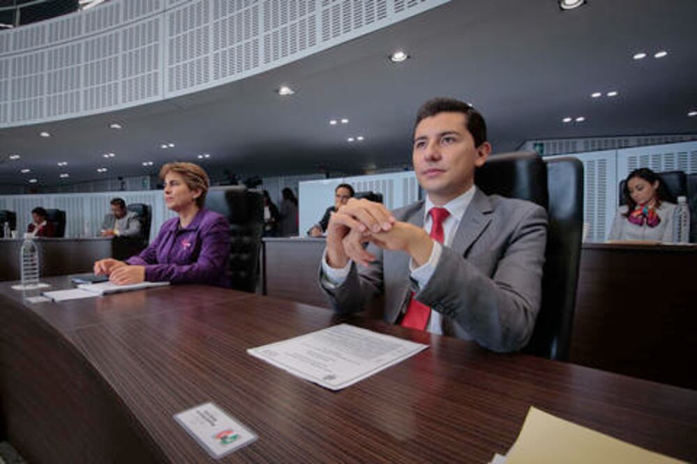 Diputado del PRI subestima no asistir al Congreso