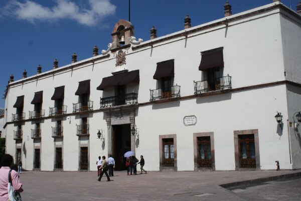 Ahorra gobierno de Querétaro 396 mdp