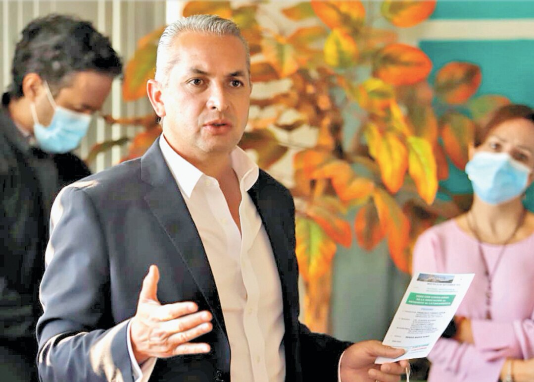 Jalón de orejas a alcalde por repartir juguetes en pandemia