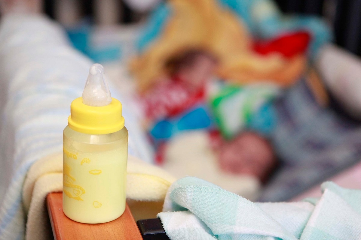 Fábricas en Querétaro aportarían al cuidado de hijos de madres solteras 