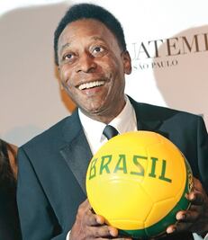 Pelé opta ahora por defender protestas