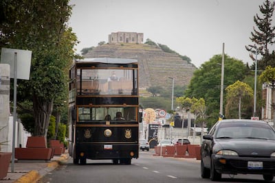 Por 90 pesitos, paséate en el nuevo tranvía que recorre las calles del Pueblito