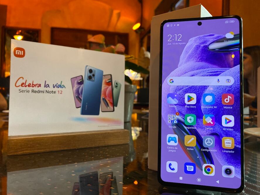 La marca XIAOMI presentó en Querétaro, su nueva serie Redmi Note 12, dispositivos con tecnología de alta calidad y precios competitivos. Redmi Note 12 Pro +5G y Redmi Note 12. FOTO: DEMIAN CHAVEZ