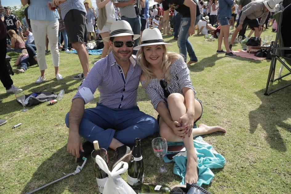 Tradicional ritual, a pisar las uvas