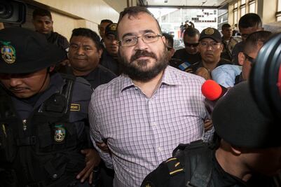 Llega Javier Duarte a audiencia para su extradición a México