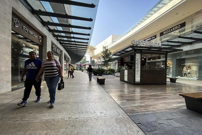 Piden a plazas redoblar medidas de salud