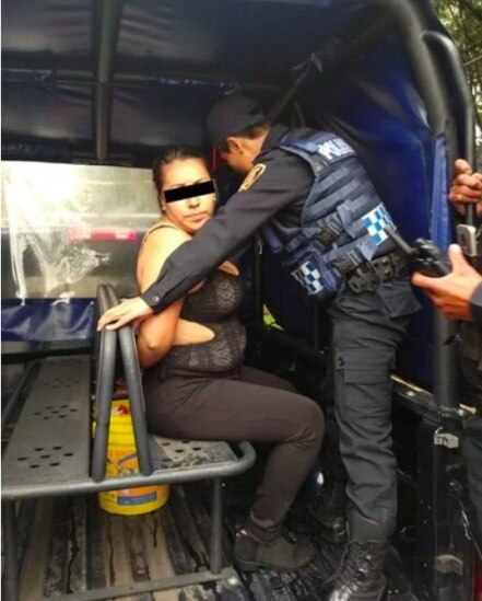 Una mujer disparó y mató a 2 hombres en Plaza Artz, CDMX: policía capitalina