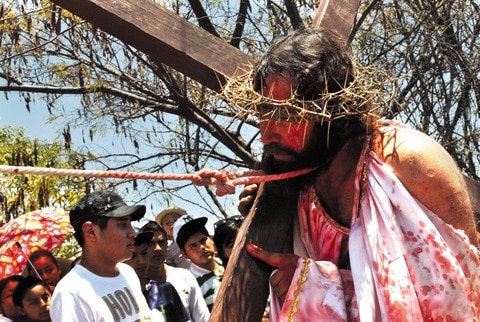 Viven la Pasión de Cristo, tradición de fe