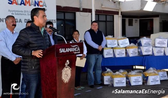 El alcalde de Salamanca, Antonio Arredondo, también repudió la campaña política del PVEM, que, dijo, ha desatado la molestia de los empresarios. (ESPECIAL)