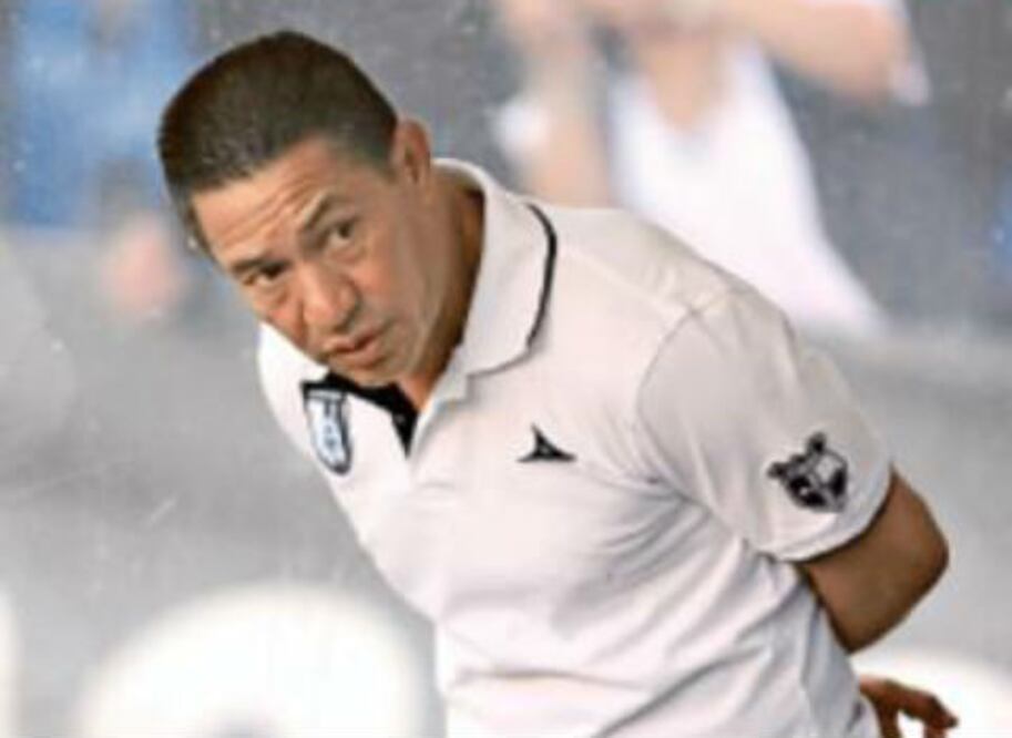 Ambriz define el once titular de los Gallos