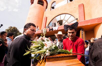 Las lágrimas inundan Tequis