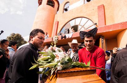 Las lágrimas inundan Tequis