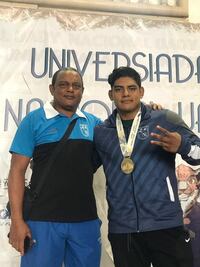 Carlos López hace historia