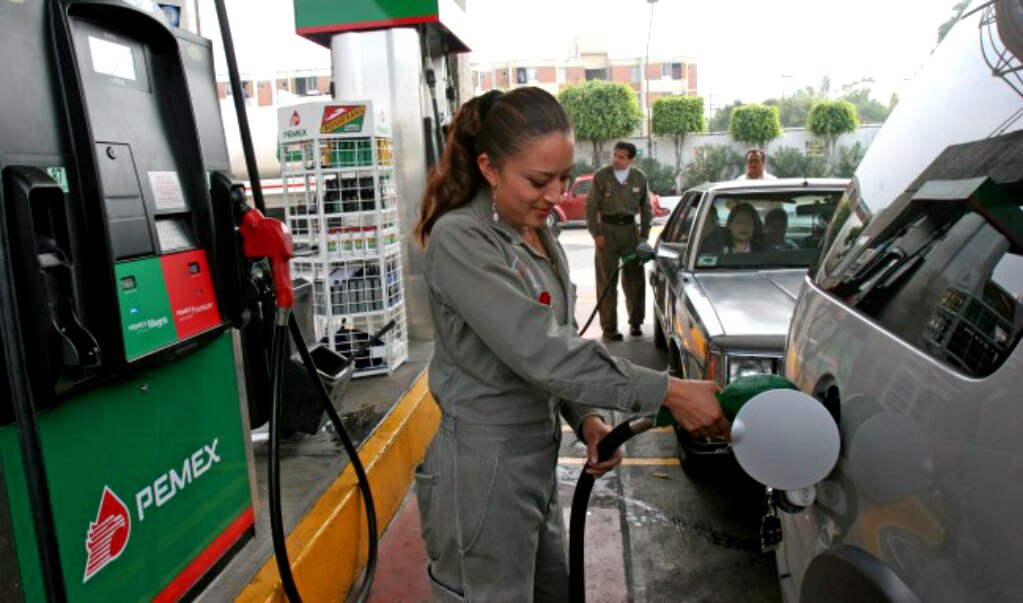 Banorte ofrece gasolina con precio especial a sus clientes