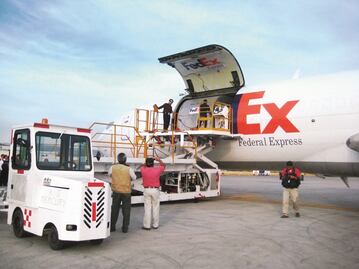 Aumenta movimiento de carga en el AIQ