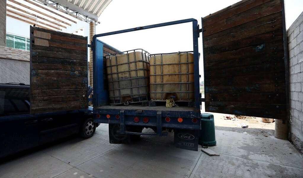Catean ranchos de presunto líder huachicolero en Puebla e incautan 16 vehículos