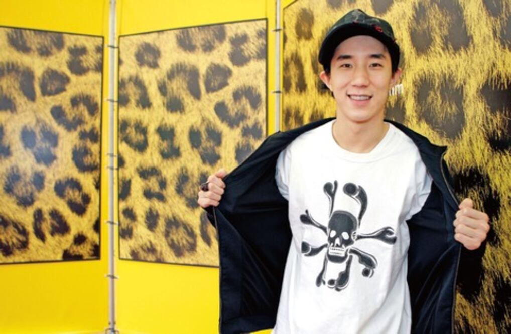 Arrestan al hijo de Jackie Chan por drogas