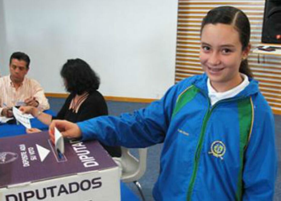 Participan 670 estudiantes en elecciones estudiantiles