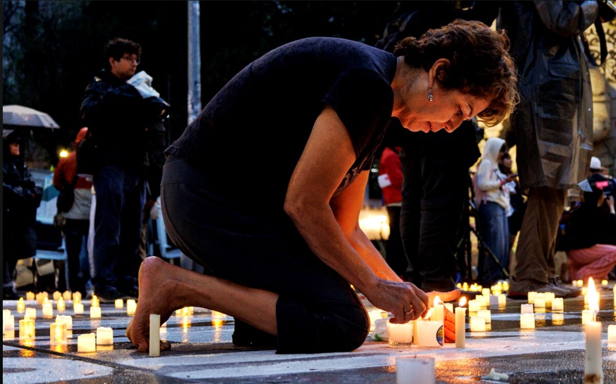 Colectivos de madres buscadoras se reunieron en el Monumento a la Madre para velada previo al 10 de Mayo. Foto: Yaretzy M. Osnaya/EL UNIVERSAL