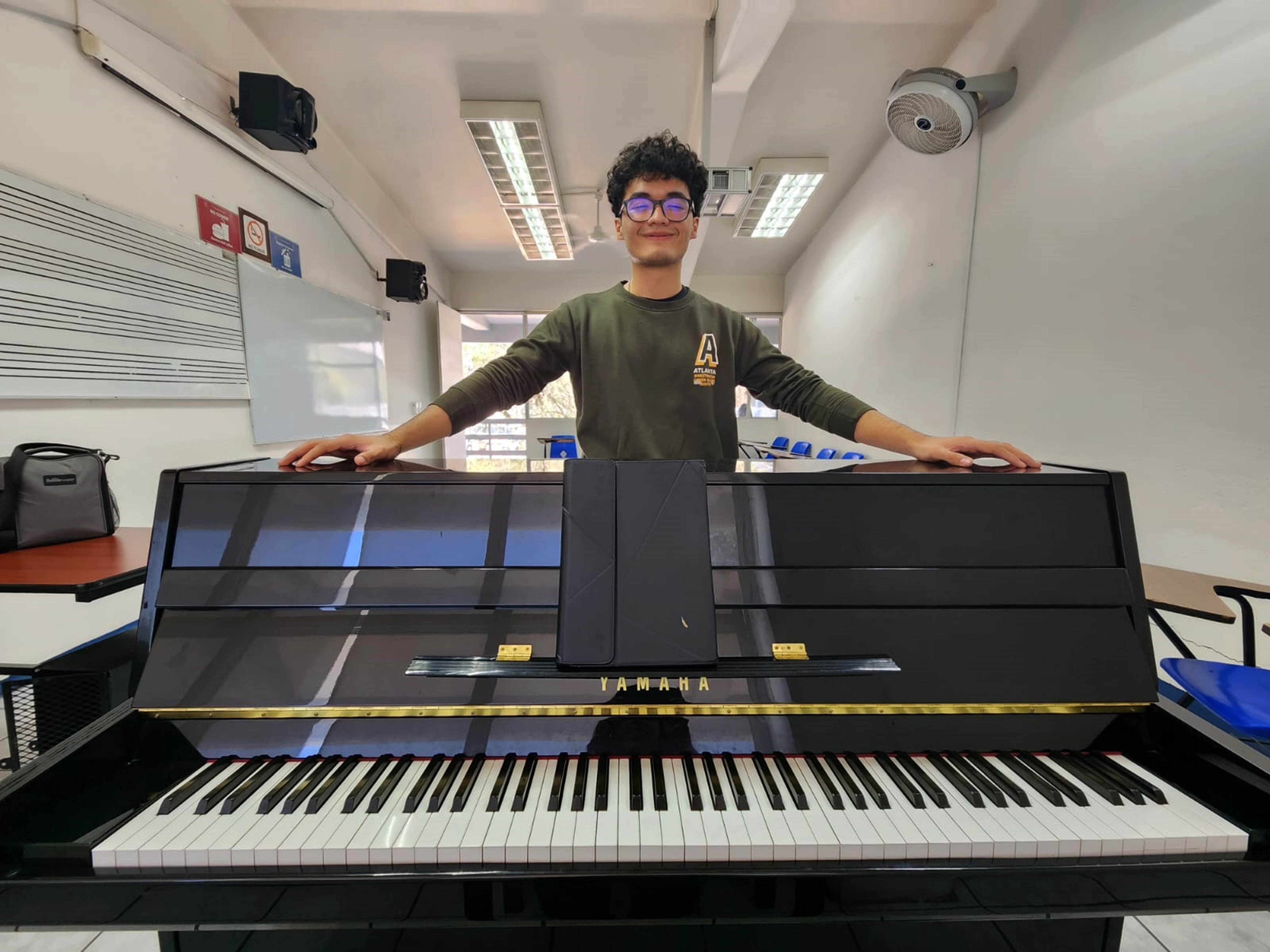 Jeremy, el joven queretano apasionado por la música clásica