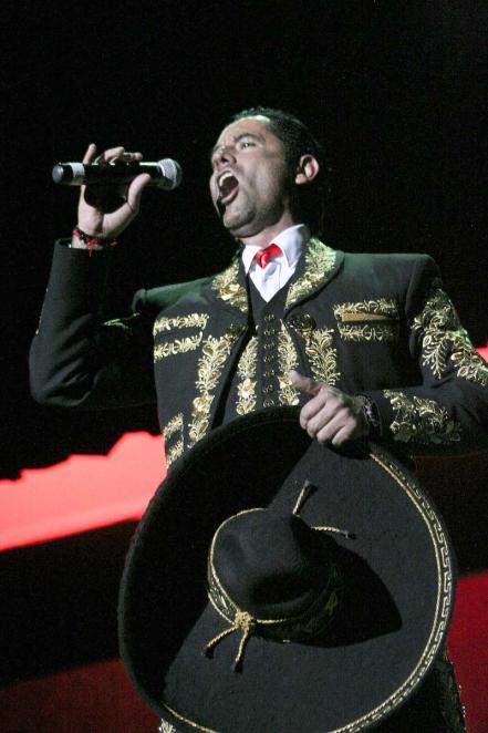 Gerardo Urquiza celebra a México desde París
