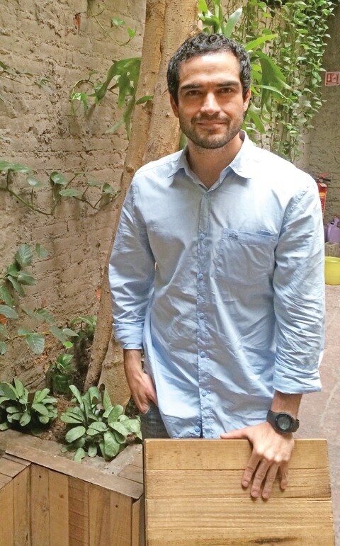 Alfonso Herrera crece con mano 