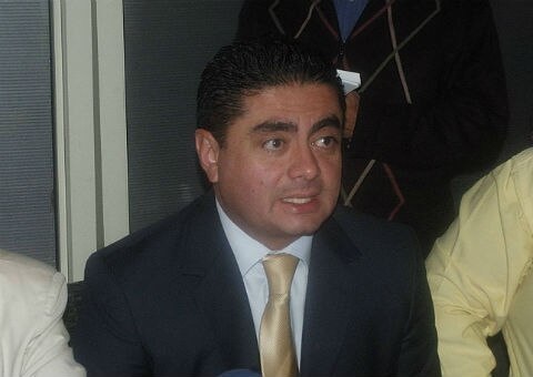 Pide PRD 'limpieza profunda' de Pemex