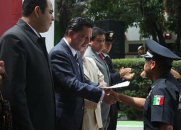 Policías cumplen su  sueño de estudiar